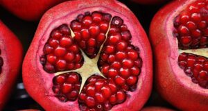 How Many Calories in Pomegranate – Nutrition Facts for Pomegranate